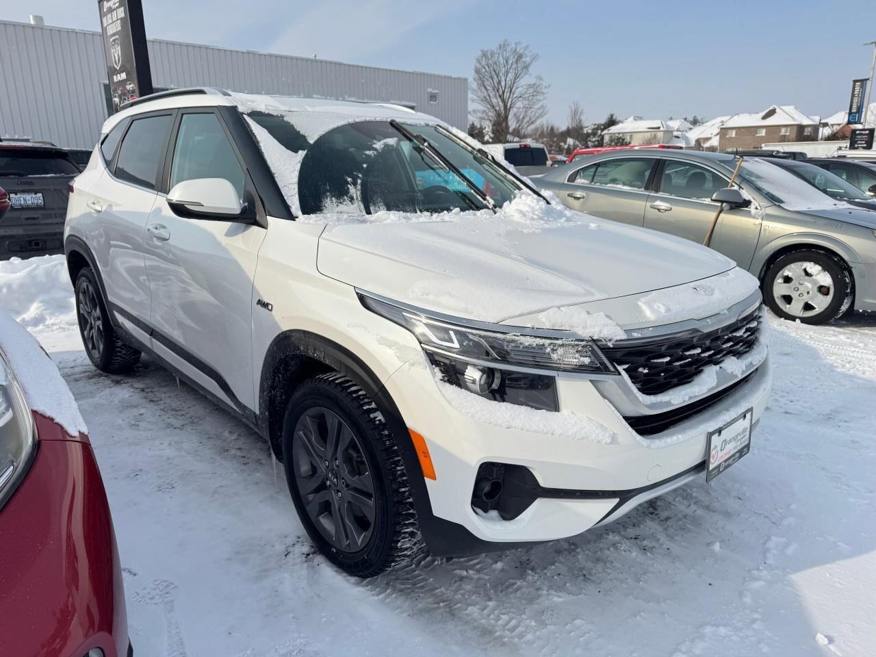 2021 Kia Seltos SEX, 2.0 L 4-CYLINDER, AWD, ALLOYS, SUNROOF, LEATH Photo