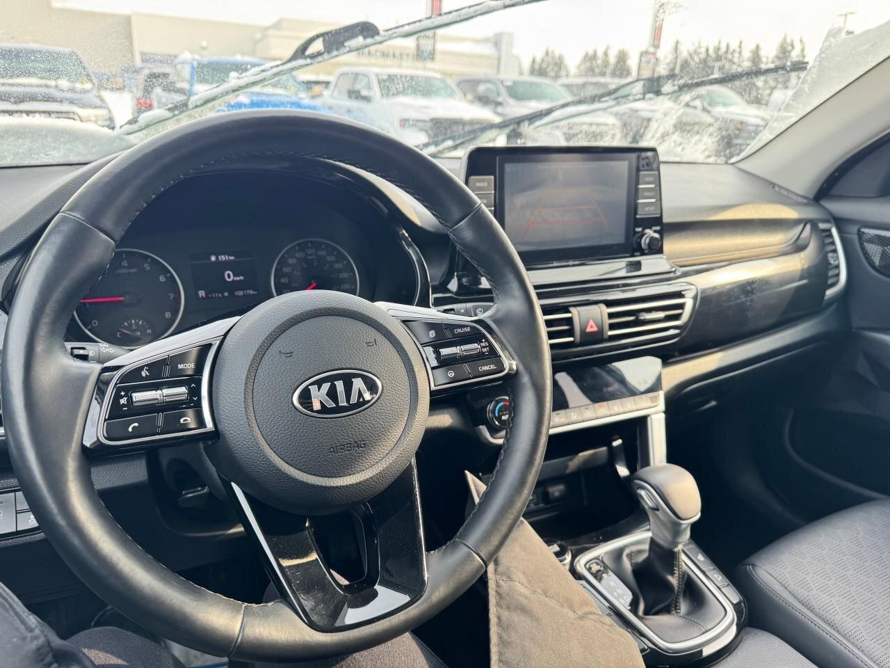 2021 Kia Seltos SEX, 2.0 L 4-CYLINDER, AWD, ALLOYS, SUNROOF, LEATH Photo