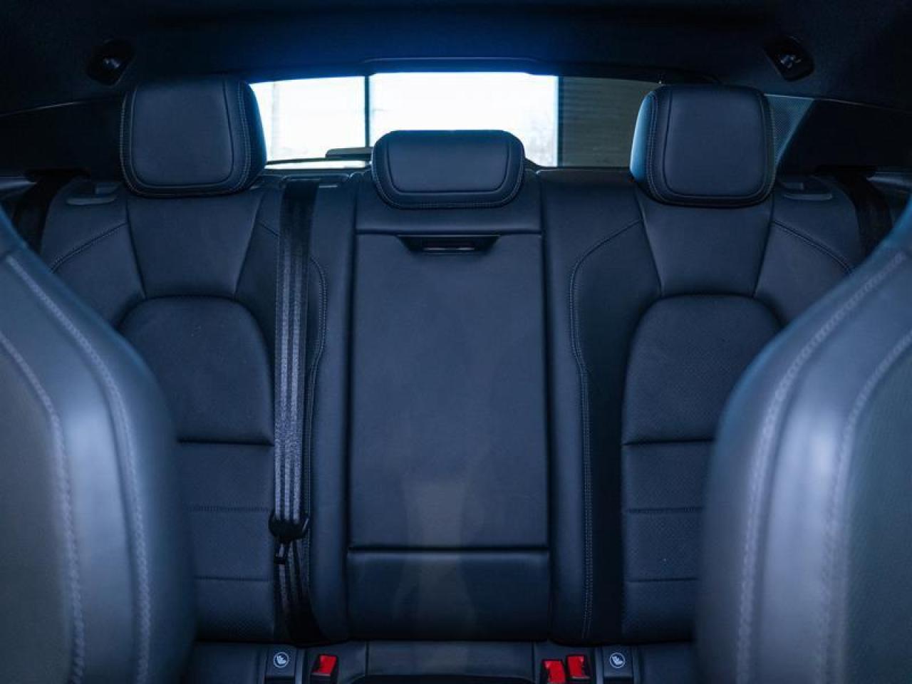 2025 Porsche Macan Electric 4S AWD Photo