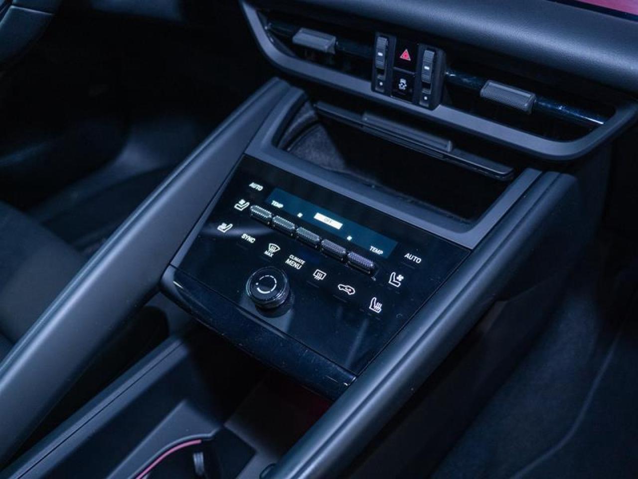 2025 Porsche Macan Electric 4S AWD Photo