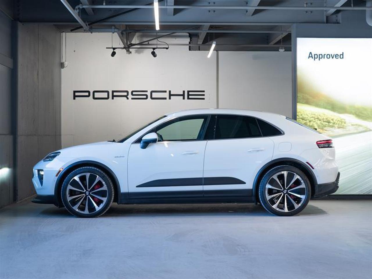 2025 Porsche Macan Electric 4S AWD Photo