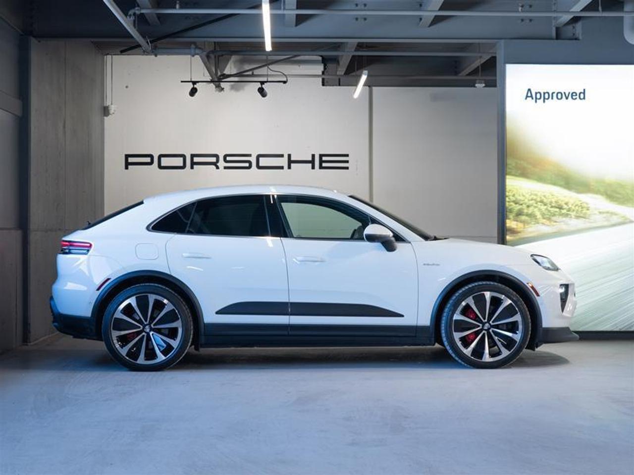 2025 Porsche Macan Electric 4S AWD Photo