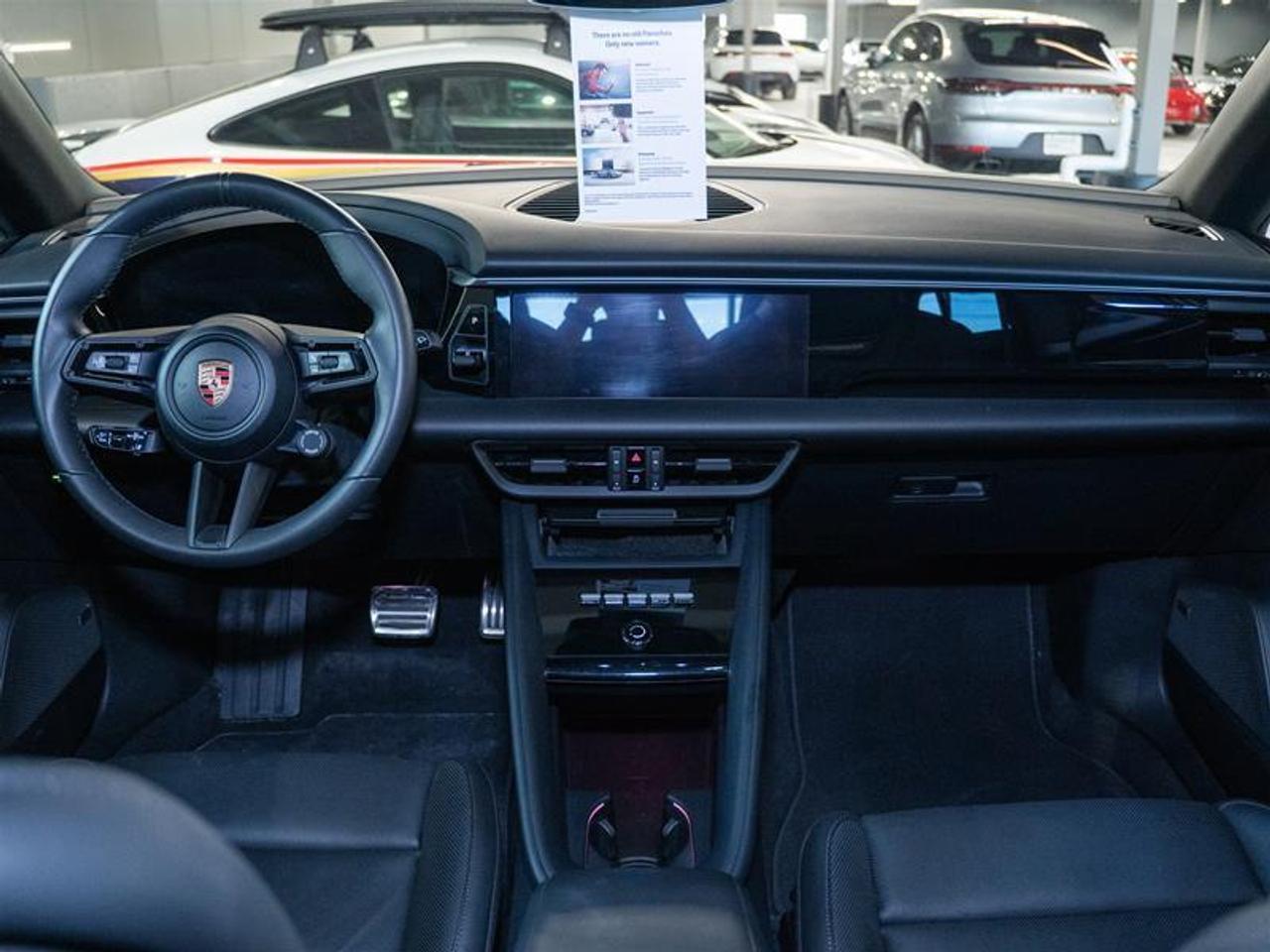 2025 Porsche Macan Electric 4S AWD Photo