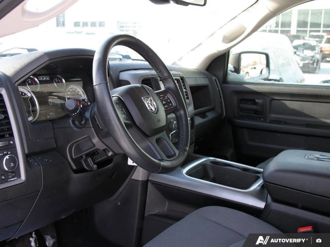 2023 RAM 1500 Classic ExpressCLASSIC EXPRESS, 5.7L HEMI V8, ALLOYS, CLOT Photo