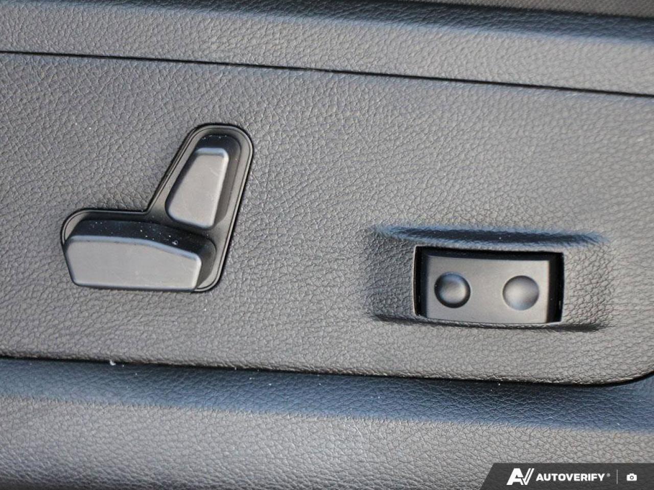 2023 RAM 1500 Classic ExpressCLASSIC EXPRESS, 5.7L HEMI V8, ALLOYS, CLOT Photo