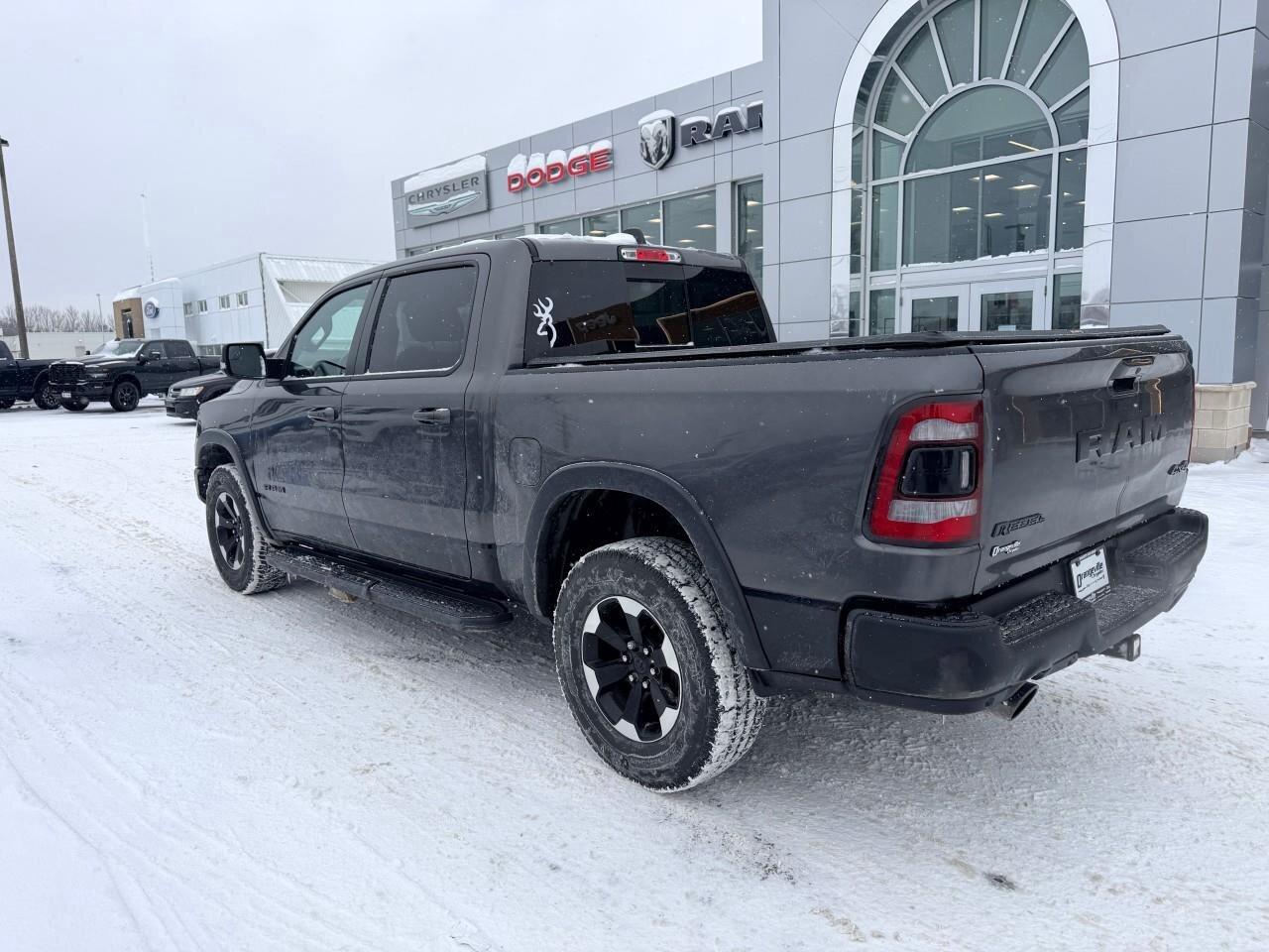 2022 RAM 1500 RebelREBEL, 5.7L HEMI V8, 4X4, CREW, ALLOYS, 1-OWN Photo4