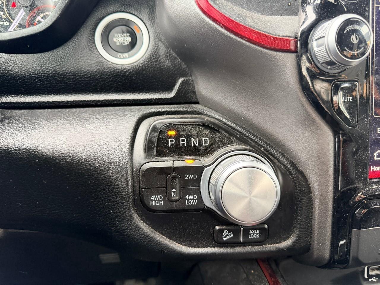 2022 RAM 1500 RebelREBEL, 5.7L HEMI V8, 4X4, CREW, ALLOYS, 1-OWN Photo