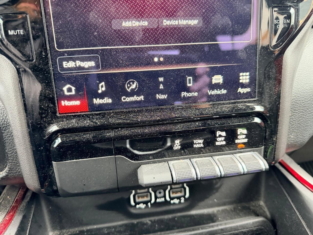 2022 RAM 1500 RebelREBEL, 5.7L HEMI V8, 4X4, CREW, ALLOYS, 1-OWN Photo