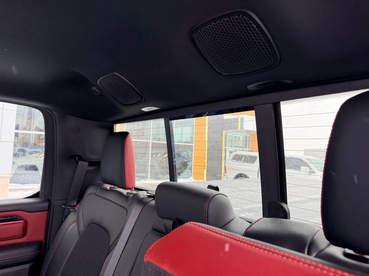 2022 RAM 1500 RebelREBEL, 5.7L HEMI V8, 4X4, CREW, ALLOYS, 1-OWN Photo