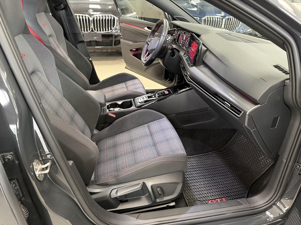 2023 Volkswagen Golf GTI 40th Anniversary Auto Photo