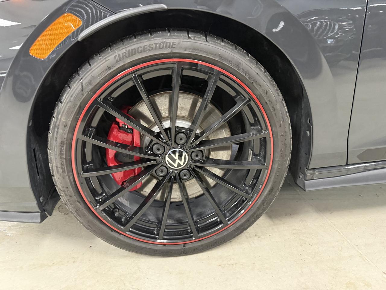 2023 Volkswagen Golf GTI 40th Anniversary Auto Photo