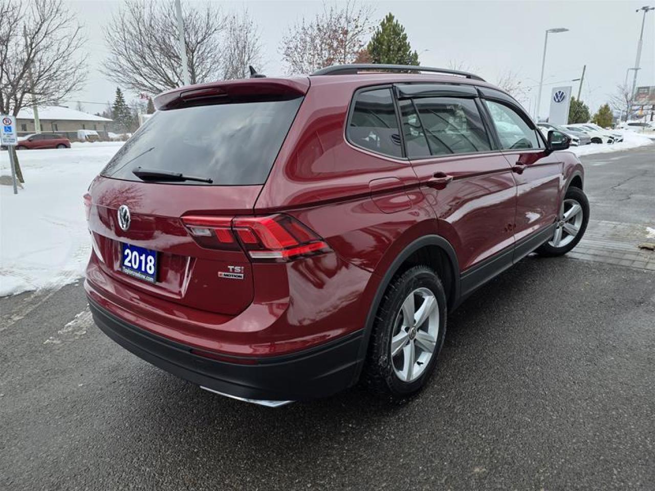 2018 Volkswagen Tiguan Trendline 2.0T 8sp at w/Tip 4M W/Winter tire pkg Photo