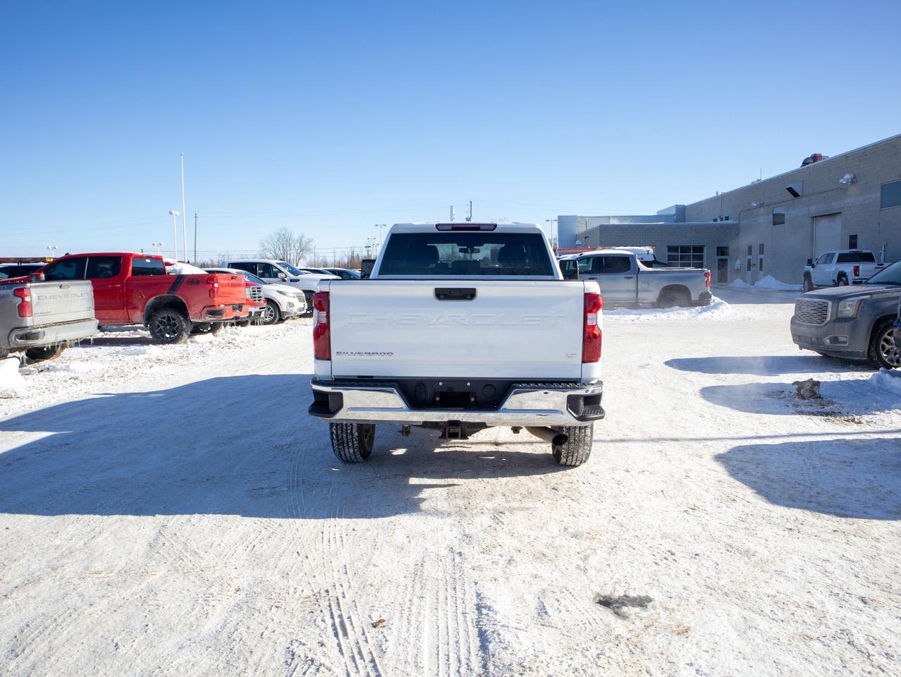 2023 Chevrolet SILVERADO 2500HD LT- 6.6L V8    Integrated Trailer Brake Controller Photo