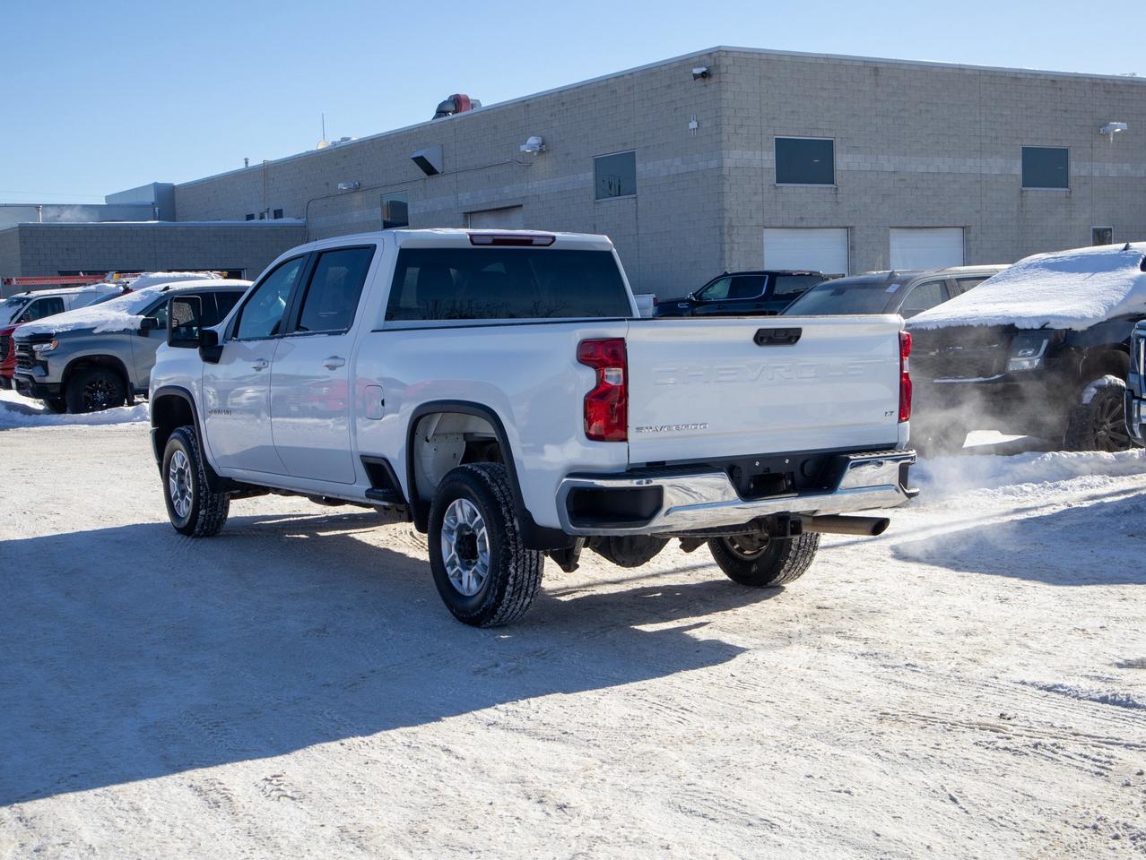 2023 Chevrolet SILVERADO 2500HD LT- 6.6L V8    Integrated Trailer Brake Controller Photo