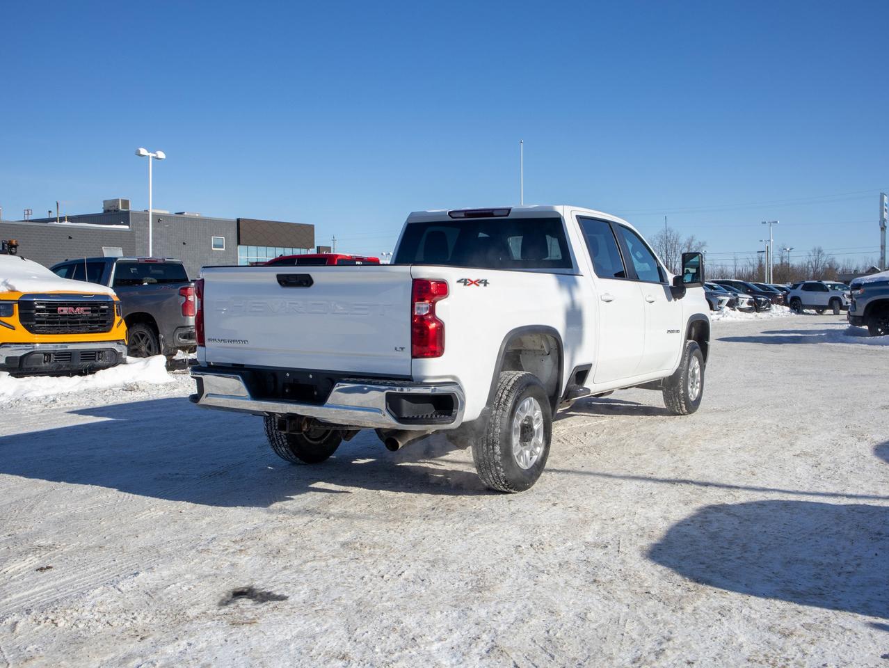 2023 Chevrolet SILVERADO 2500HD LT- 6.6L V8    Integrated Trailer Brake Controller Photo