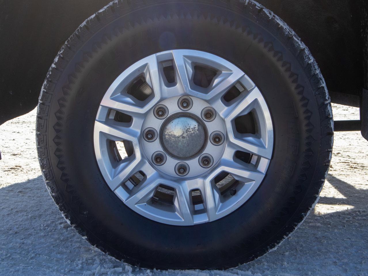 2023 Chevrolet SILVERADO 2500HD LT- 6.6L V8    Integrated Trailer Brake Controller Photo