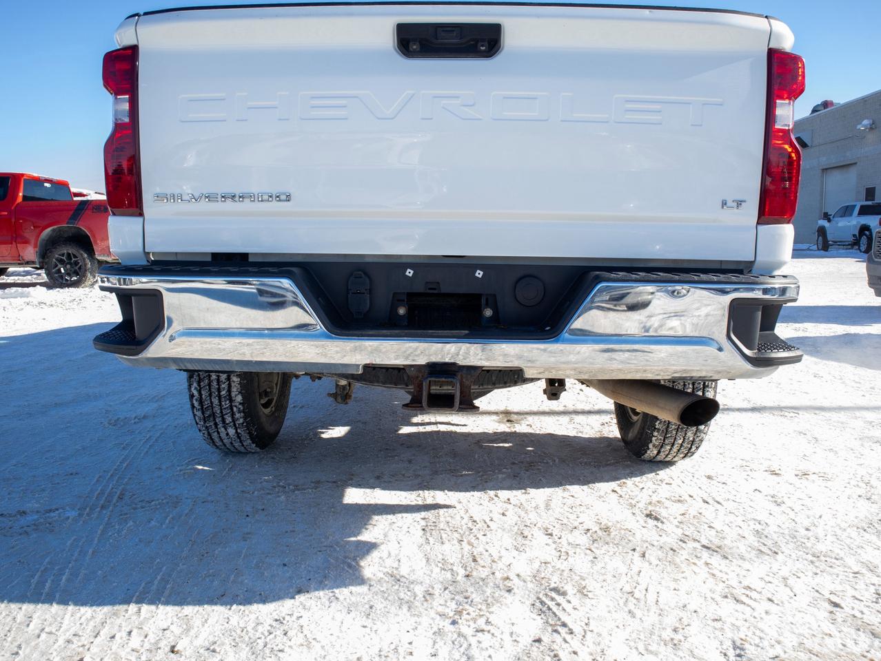 2023 Chevrolet SILVERADO 2500HD LT- 6.6L V8    Integrated Trailer Brake Controller Photo