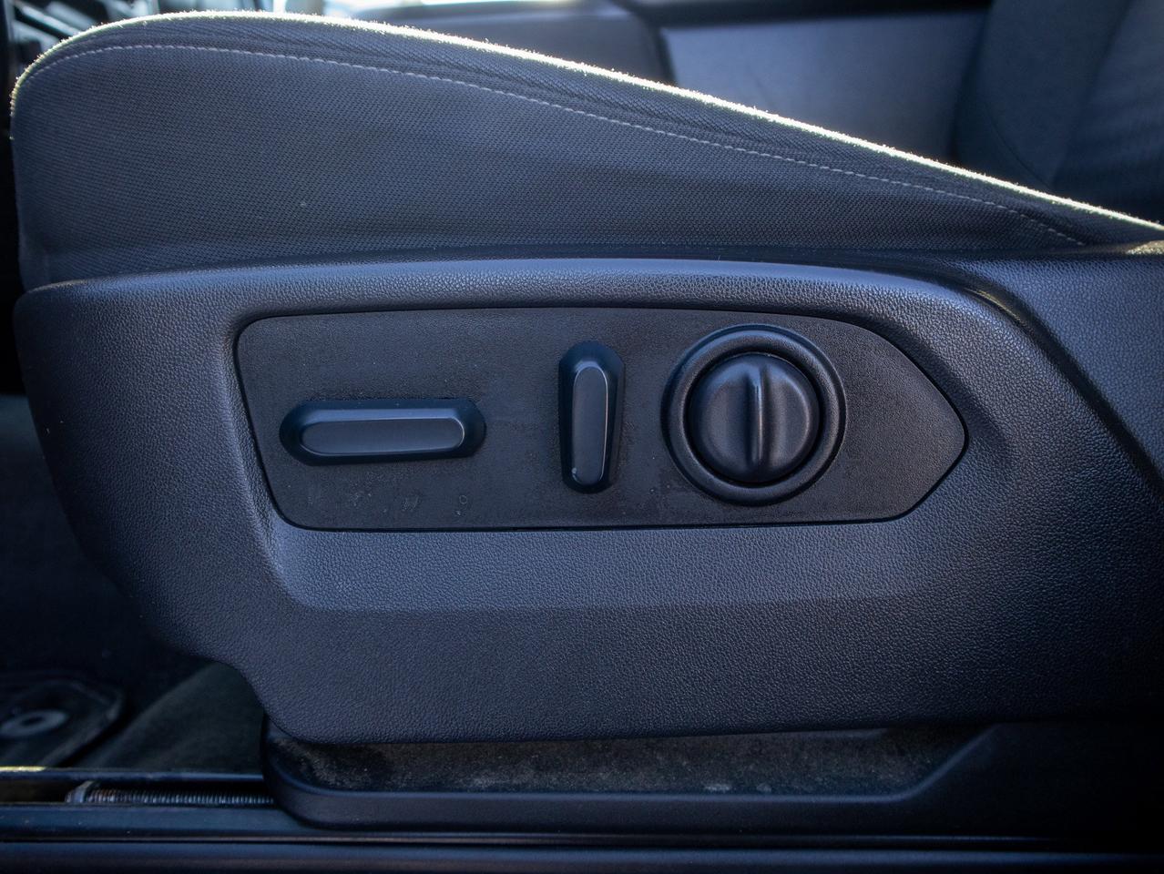 2023 Chevrolet SILVERADO 2500HD LT- 6.6L V8    Integrated Trailer Brake Controller Photo