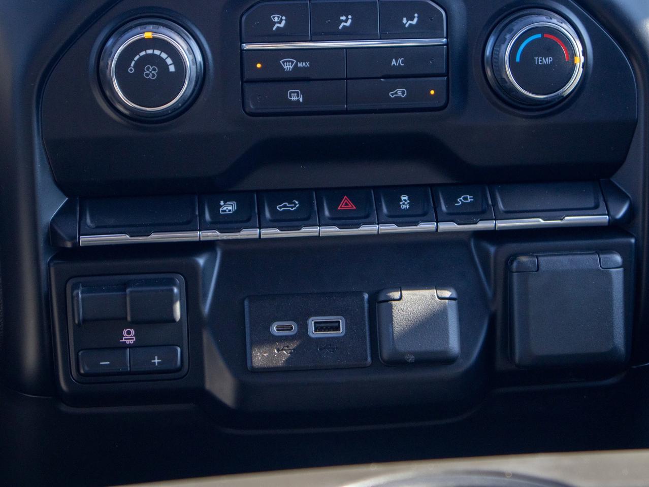 2023 Chevrolet SILVERADO 2500HD LT- 6.6L V8    Integrated Trailer Brake Controller Photo