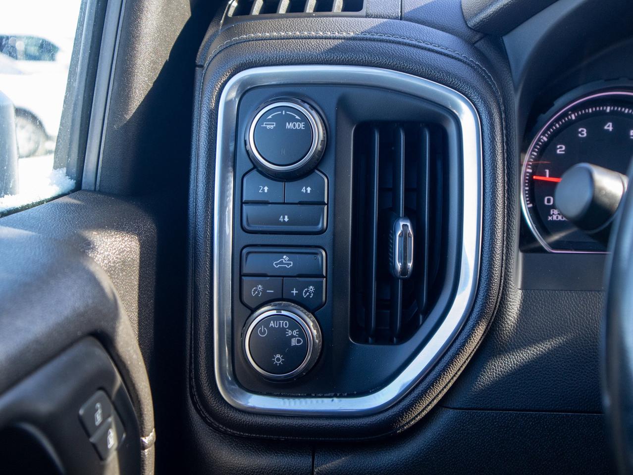 2023 Chevrolet SILVERADO 2500HD LT- 6.6L V8    Integrated Trailer Brake Controller Photo