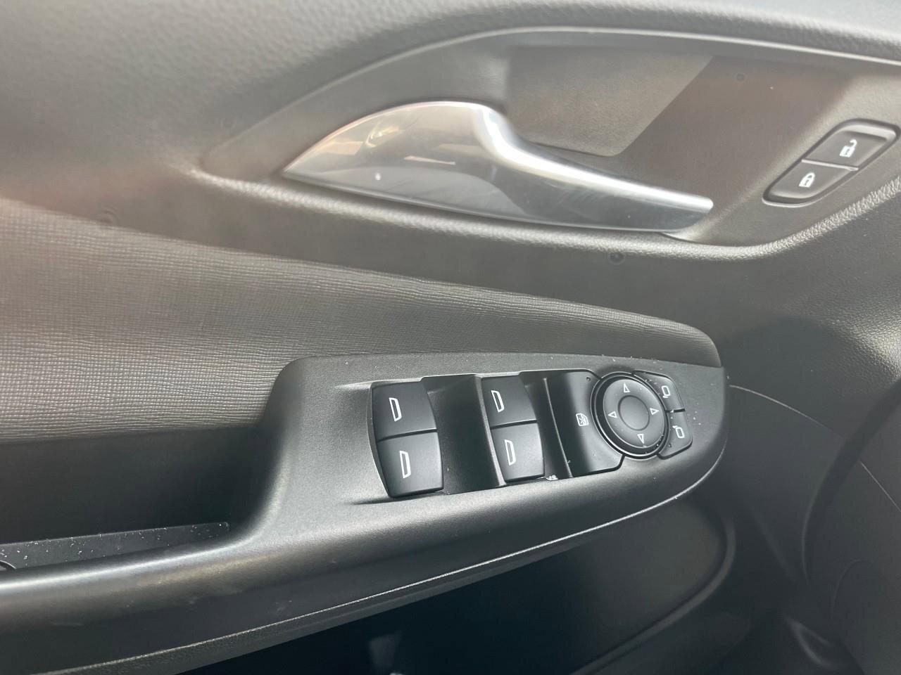 2025 Buick Envista PreferredPREFERRED, 1.2L, FWD, CLOTH, ALLOYS, 1-OW Photo