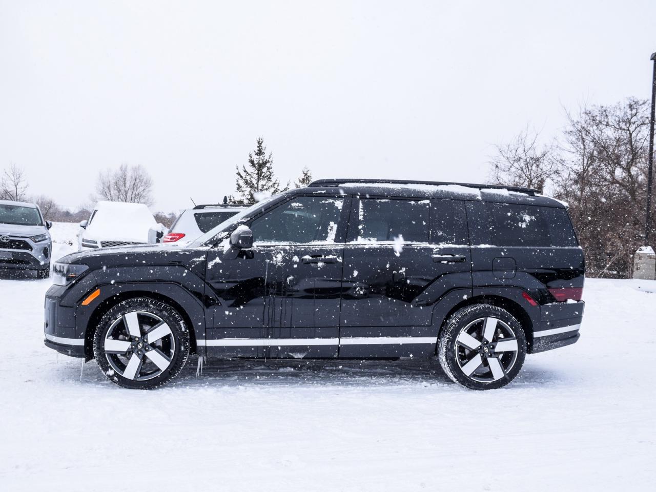 2024 Hyundai Santa Fe 2.5T AWD   1owner, No Accidents, Mint Condition Photo3