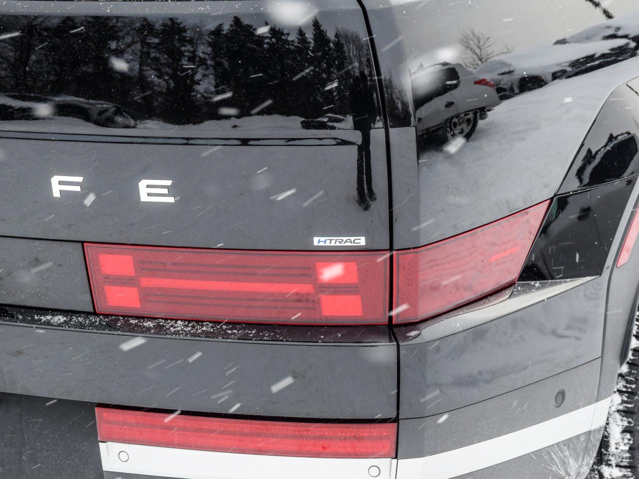 2024 Hyundai Santa Fe 2.5T AWD   1owner, No Accidents, Mint Condition Photo