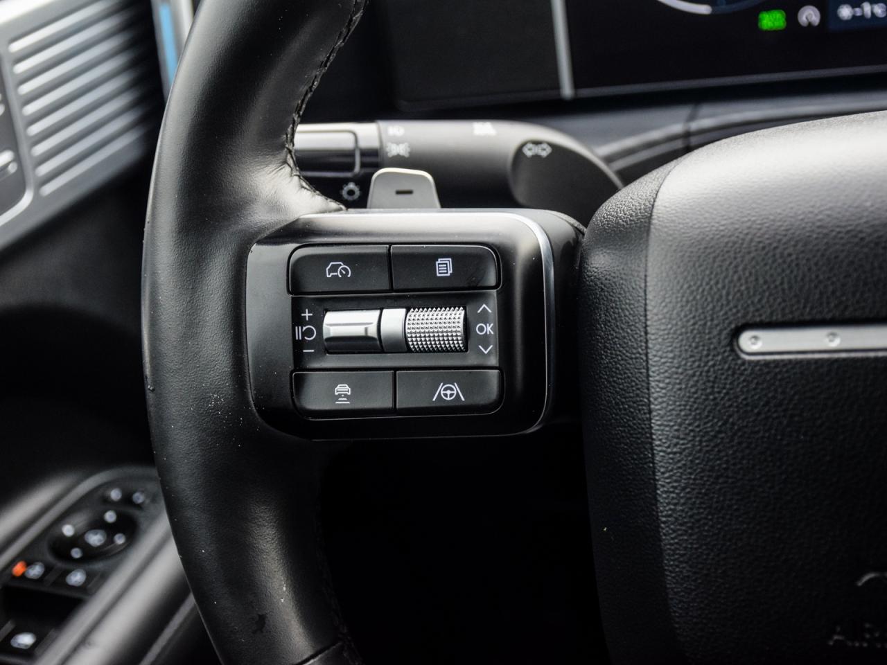 2024 Hyundai Santa Fe 2.5T AWD   1owner, No Accidents, Mint Condition Photo