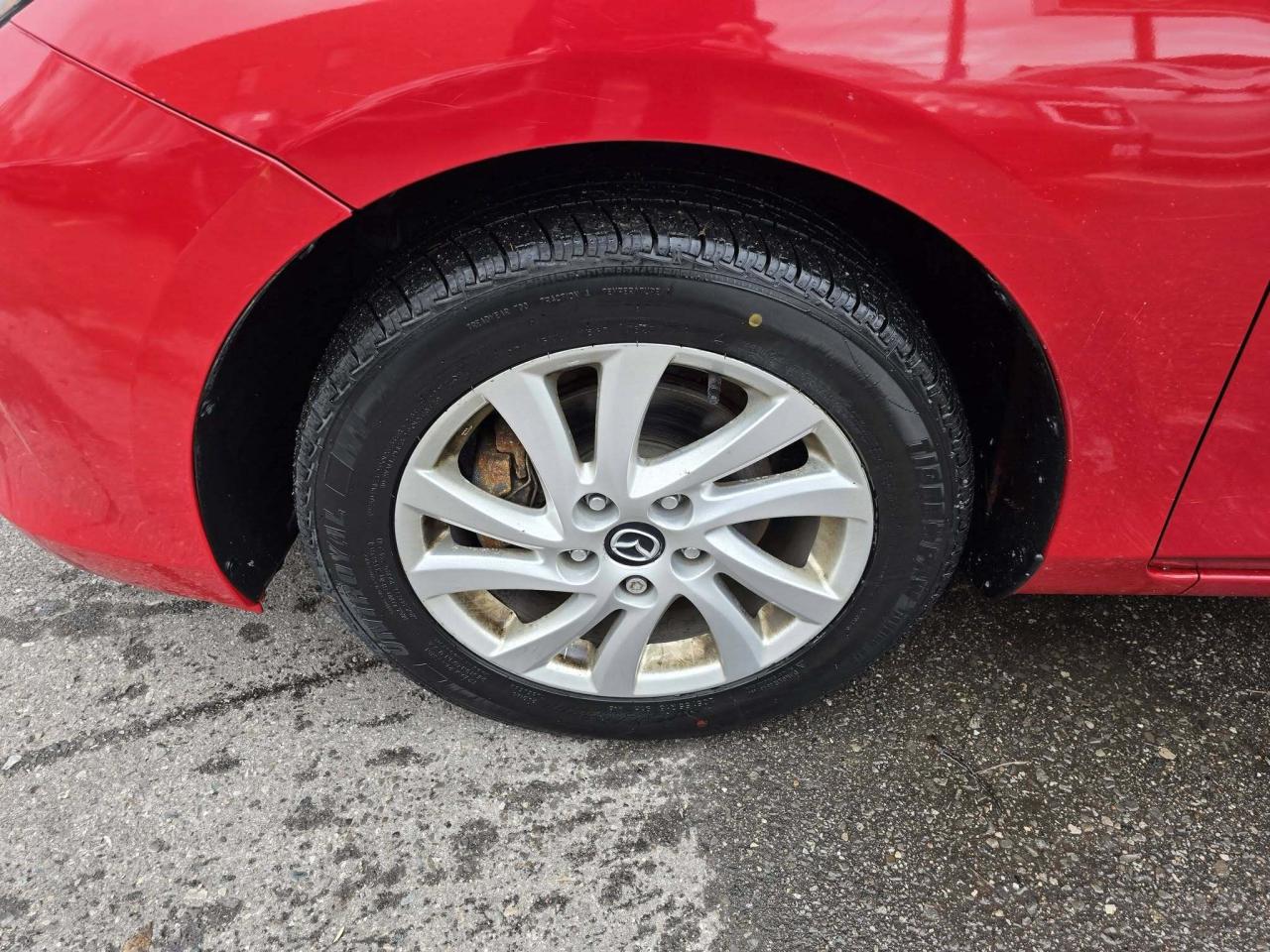 2013 Mazda MAZDA3 4dr Sdn Auto GS-SKY Photo