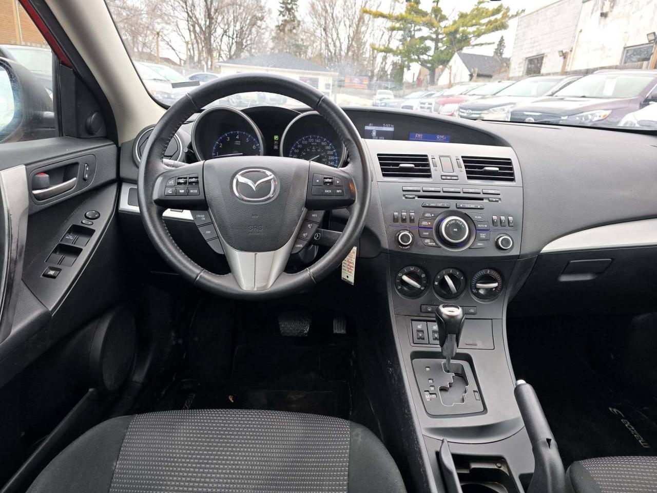 2013 Mazda MAZDA3 4dr Sdn Auto GS-SKY Photo