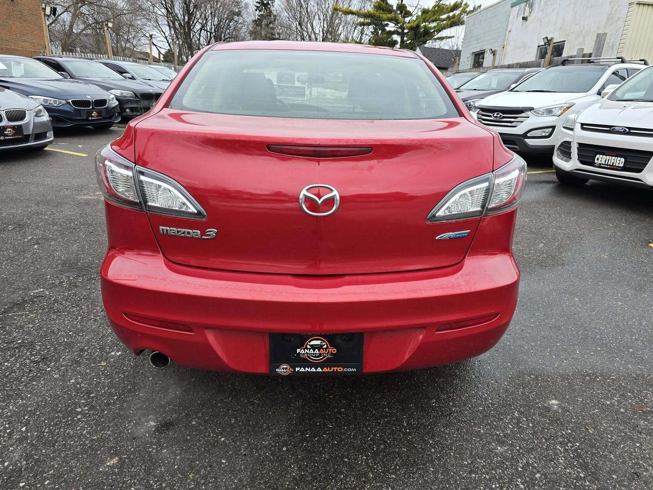 2013 Mazda MAZDA3 4dr Sdn Auto GS-SKY Photo