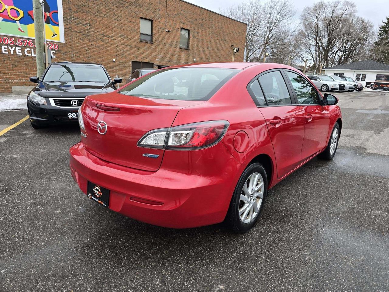 2013 Mazda MAZDA3 4dr Sdn Auto GS-SKY Photo