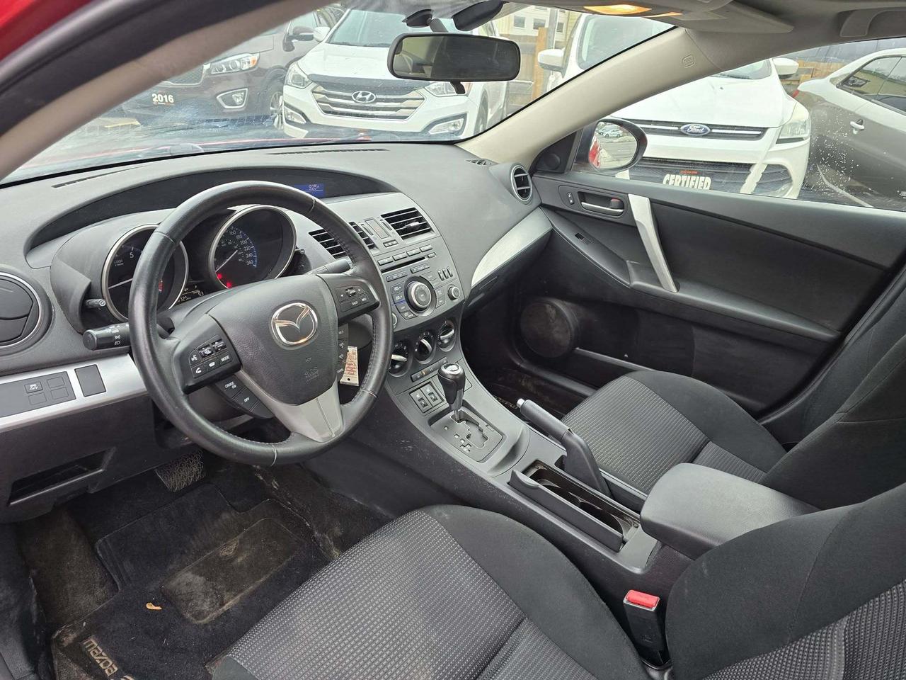 2013 Mazda MAZDA3 4dr Sdn Auto GS-SKY Photo