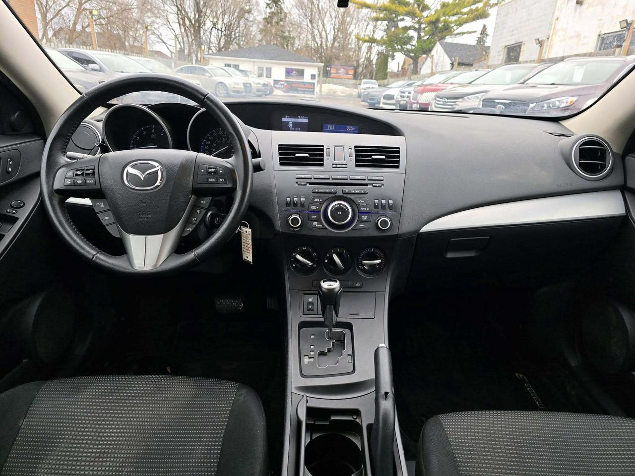 2013 Mazda MAZDA3 4dr Sdn Auto GS-SKY Photo