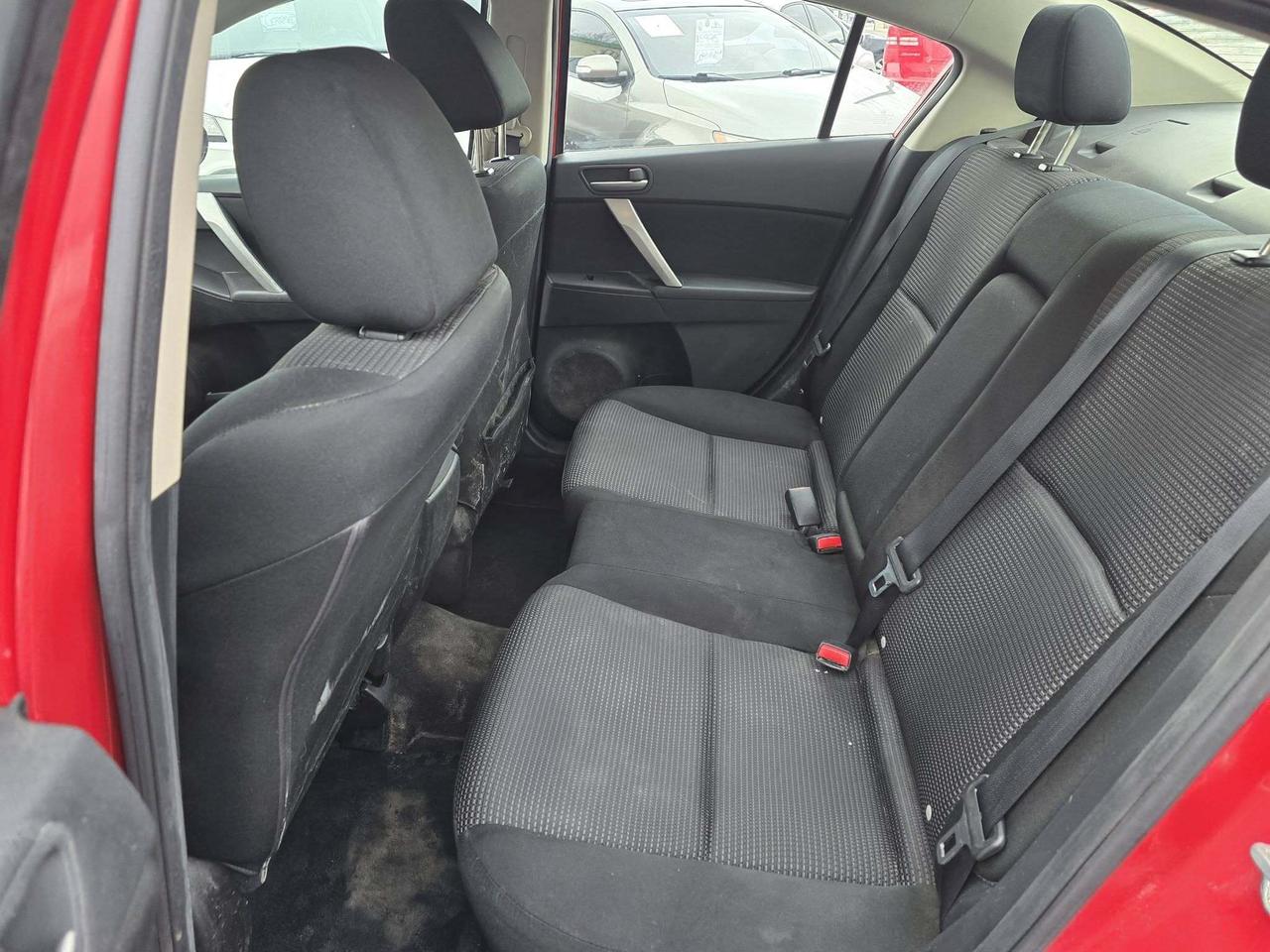 2013 Mazda MAZDA3 4dr Sdn Auto GS-SKY Photo