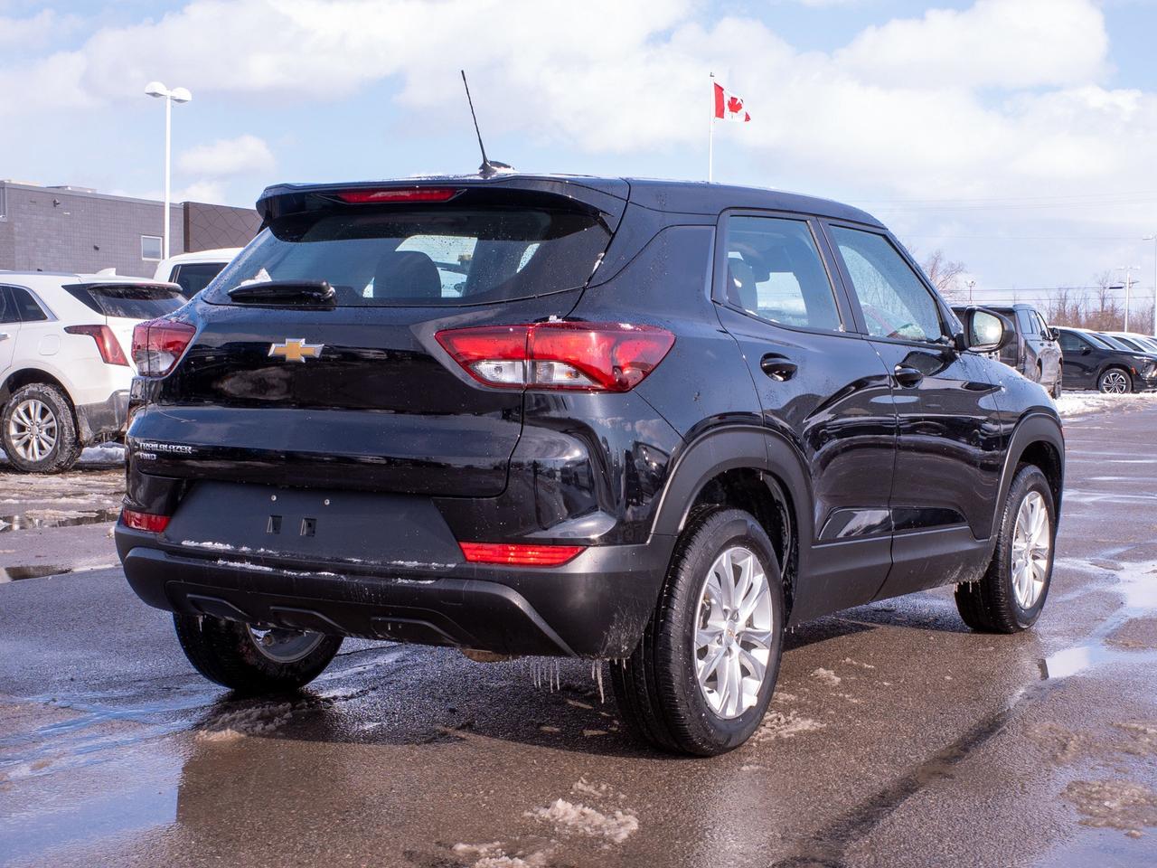 2023 Chevrolet TrailBlazer LS - 7-Inch Infotainment Touchscreen Photo