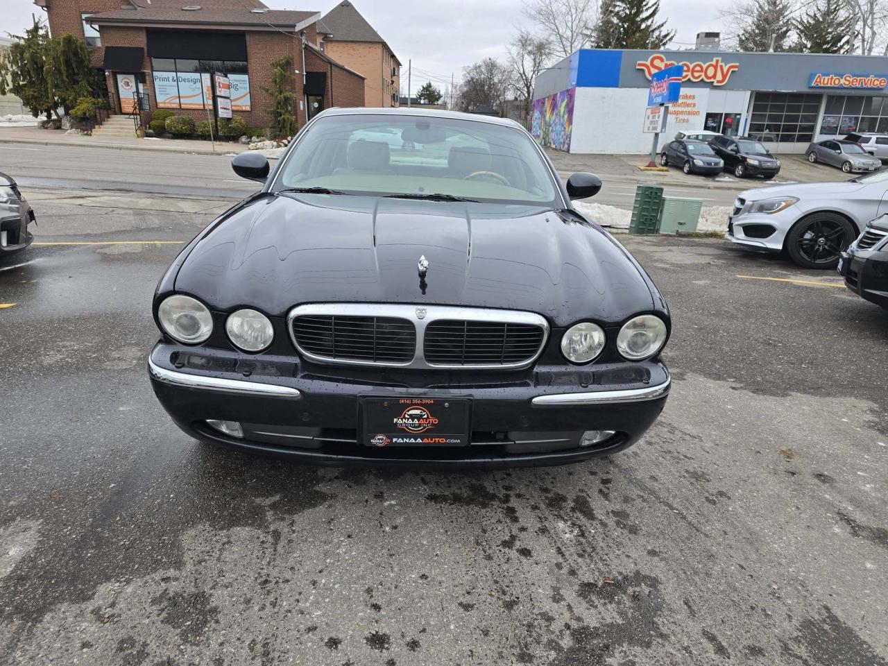 2004 Jaguar XJ8  Photo