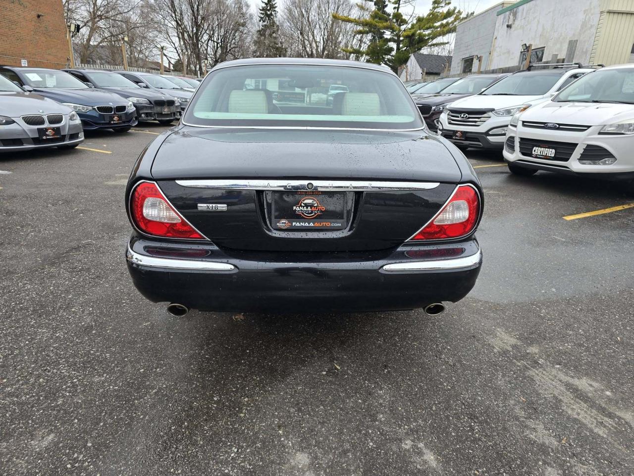 2004 Jaguar XJ8  Photo