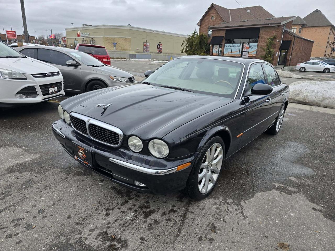 2004 Jaguar XJ8  Photo