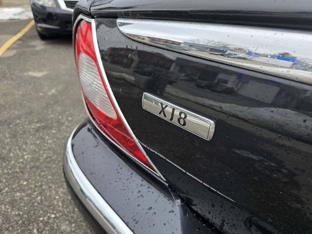 2004 Jaguar XJ8  Photo