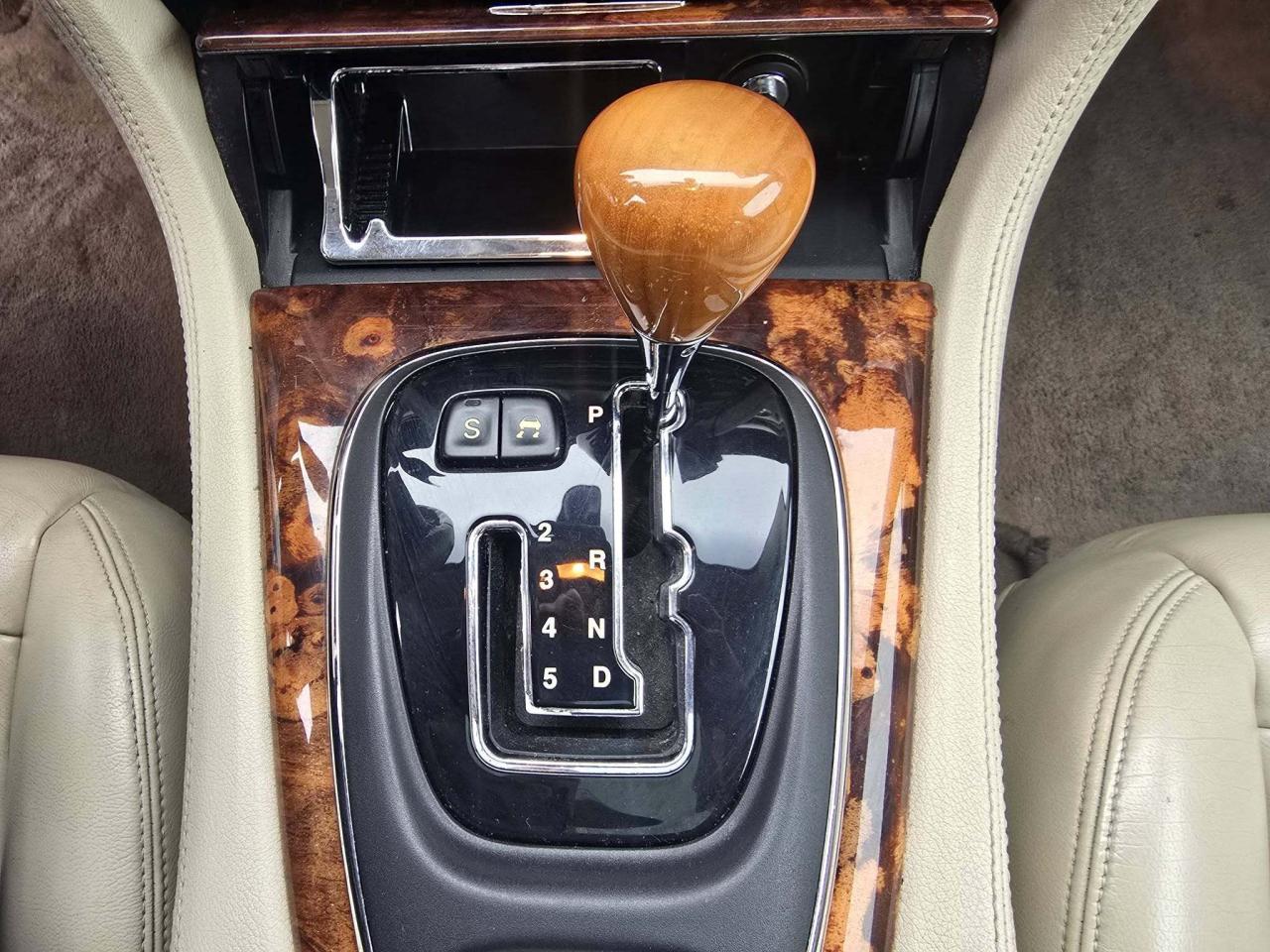 2004 Jaguar XJ8  Photo