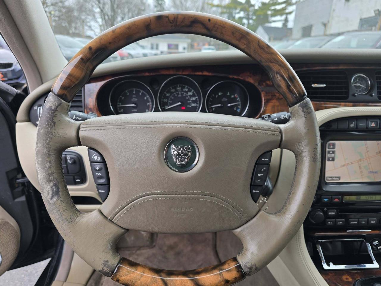 2004 Jaguar XJ8  Photo