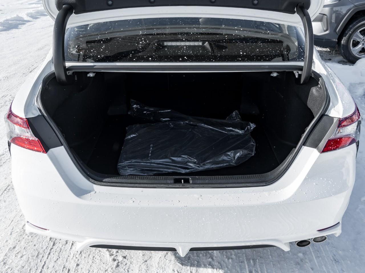 2022 Toyota Camry SE 4dr All-Wheel Drive Sedan Photo