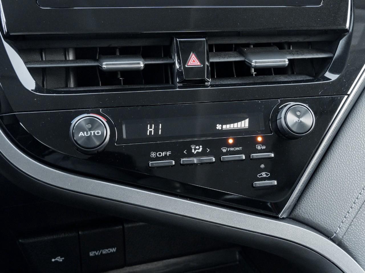 2022 Toyota Camry SE 4dr All-Wheel Drive Sedan Photo