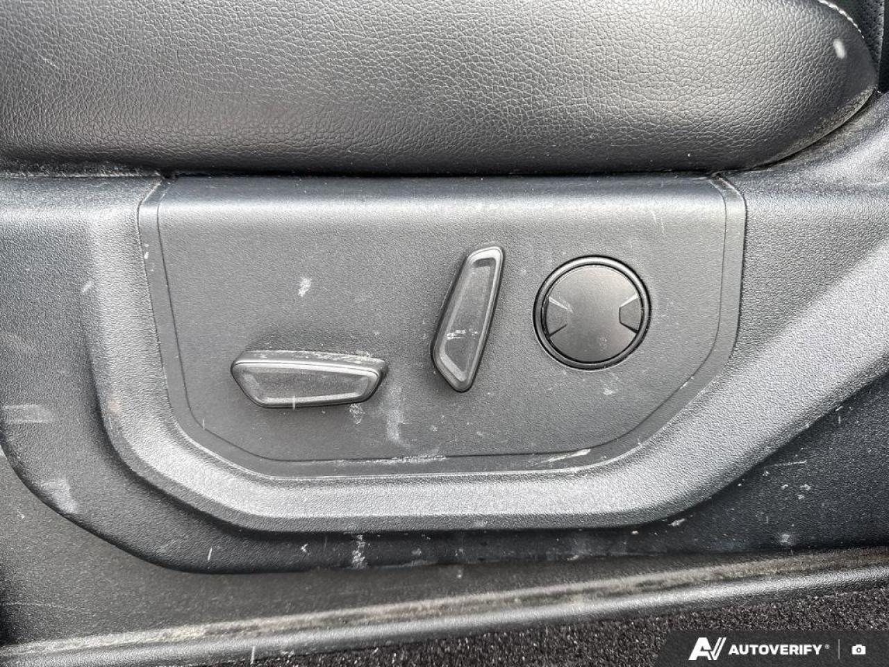 2020 Ford F-150 LARIAT   LEATHER   MOONROOF   NAV LEATHER   MOONRO Photo