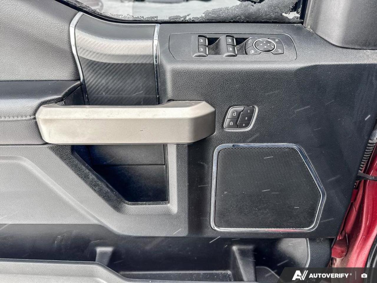 2020 Ford F-150 LARIAT   LEATHER   MOONROOF   NAV LEATHER   MOONRO Photo