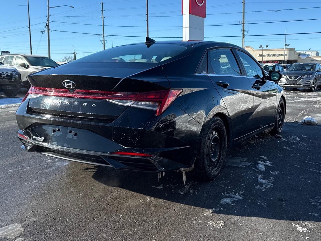 2021 Hyundai Elantra SEL   LEATHER   SUNROOF Photo3