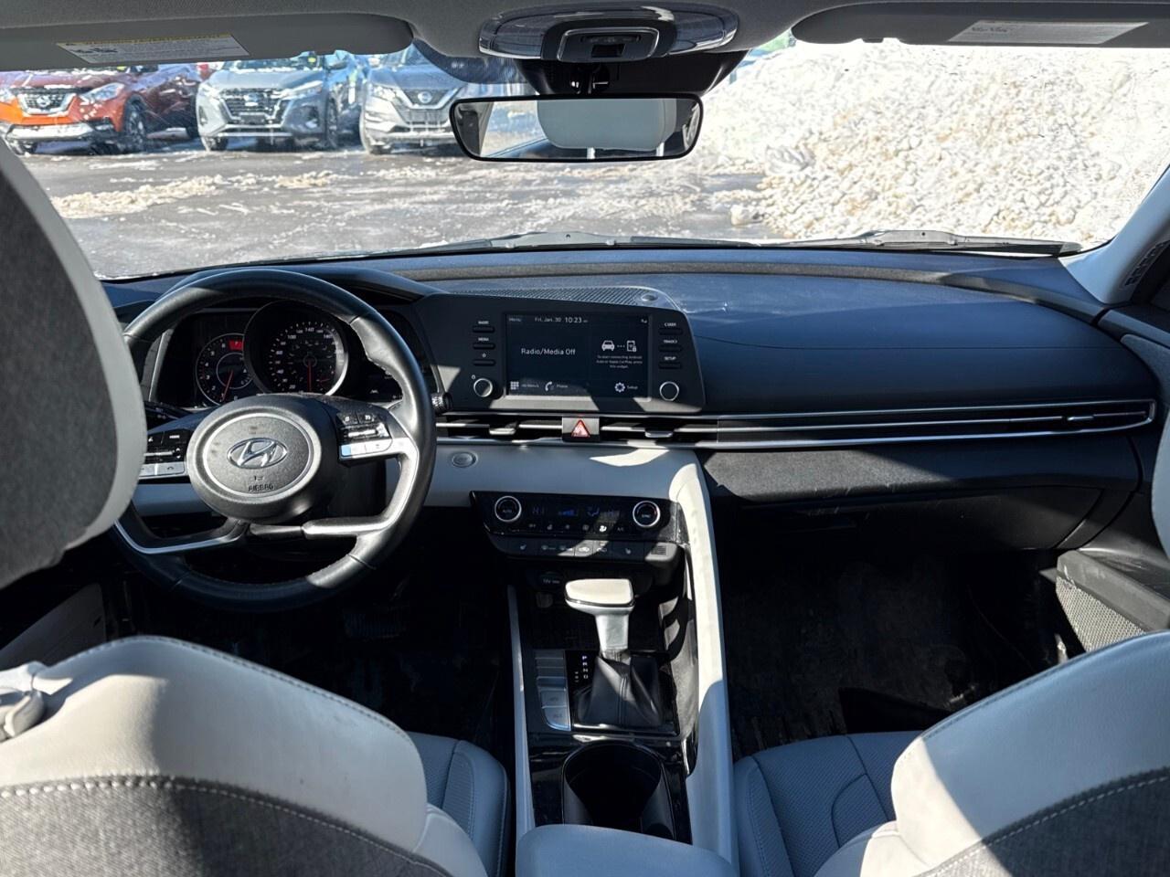 2021 Hyundai Elantra SEL   LEATHER   SUNROOF Photo