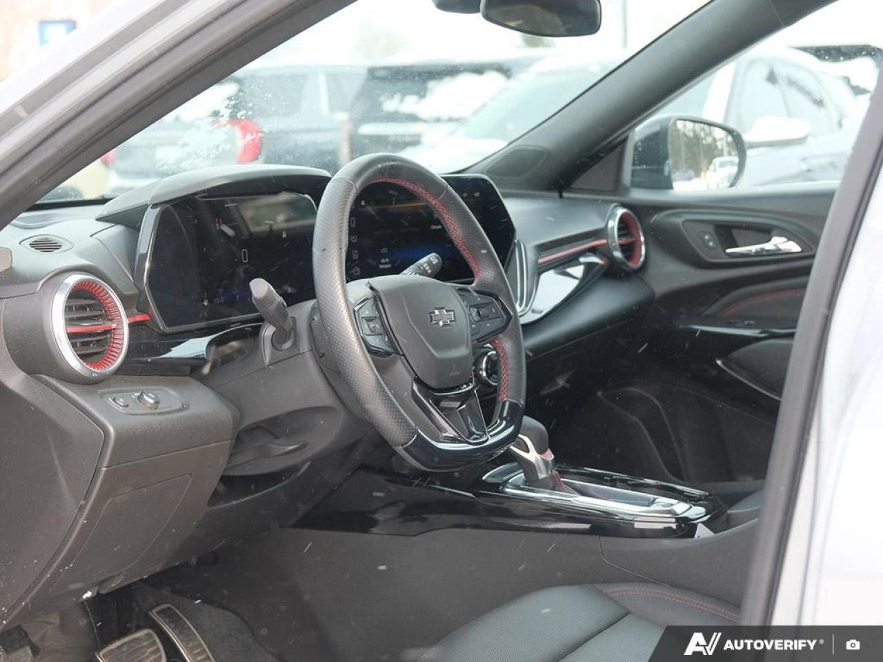 2025 Chevrolet Trax FWD 4dr 2RS Photo