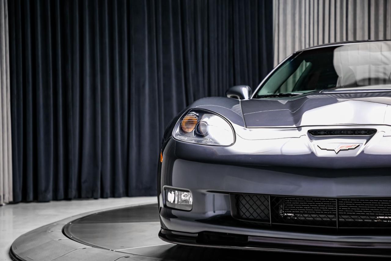 2010 Chevrolet Corvette ZR1 w/3ZR 638HP 6.2L LS9  CARBONCERAMIC HUD LOWKMS Photo